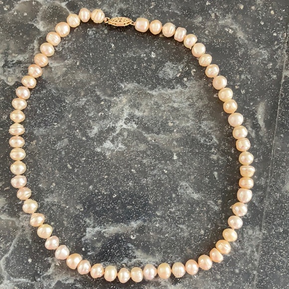 New handmade freshwater mauve pearl necklace - Picture 2 of 6